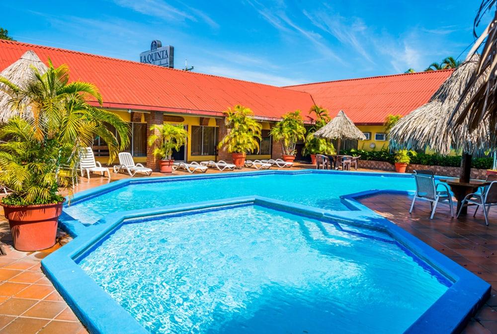Hotel La Quinta La Ceiba Eksteriør bilde
