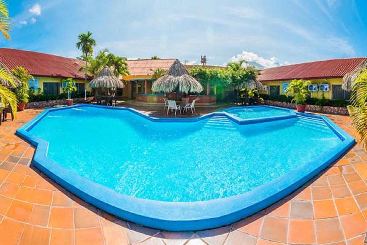 Hotel La Quinta La Ceiba Eksteriør bilde